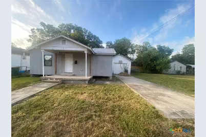 1005 Pine Street, Victoria, TX 77901 - Photo 2