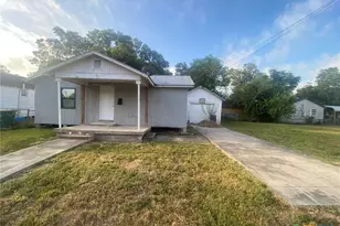 1005 Pine St, Victoria, TX 77901 - Photo 2