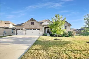 4702 Guildford Dr, Belton, TX 76513 - Photo 2