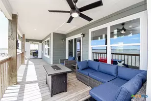 1440 W Bayshore Dr, Palacios, TX 77465 - Photo 8