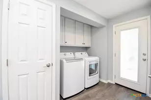 1440 W Bayshore Dr, Palacios, TX 77465 - Photo 22