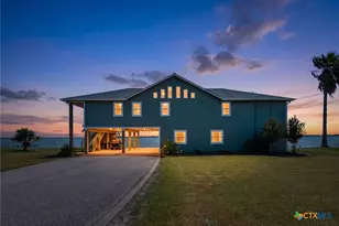 1440 W Bayshore Dr, Palacios, TX 77465 - Photo 2