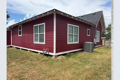 807 Pine Street, Victoria, TX 77901 - Photo 24