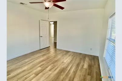 807 Pine Street, Victoria, TX 77901 - Photo 14