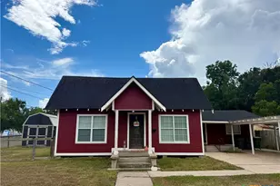 807 Pine St, Victoria, TX 77901 - Photo 1