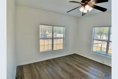 807 Pine Street, Victoria, TX 77901 - Photo 20
