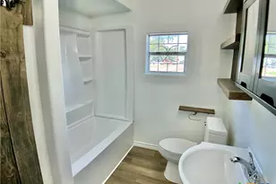 807 Pine St, Victoria, TX 77901 - Photo 4