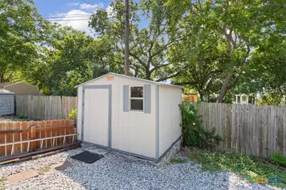 1006 W North Avenue, Lampasas, TX 76550 - Photo 16