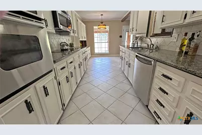 517 S Roy Reynolds Drive, Harker Heights, TX 76548 - Photo 10