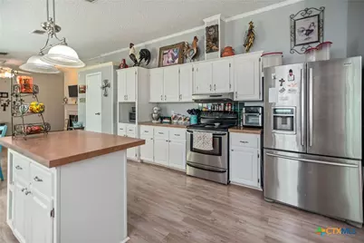 250 E 3rd Street, Bloomington, TX 77951 - Photo 16