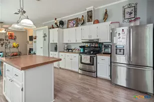 250 E 3rd St, Bloomington, TX 77951 - Photo 16