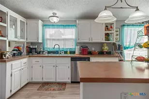 250 E 3rd St, Bloomington, TX 77951 - Photo 14