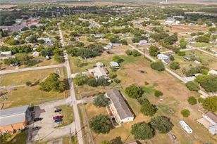 250 E 3rd St, Bloomington, TX 77951 - Photo 40