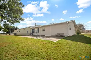 250 E 3rd St, Bloomington, TX 77951 - Photo 10
