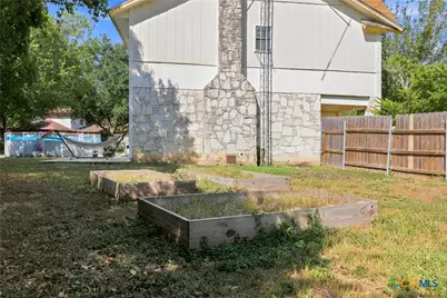 310 Park Village Lane, Seguin, TX 78155 - Photo 18