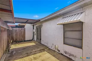 208 Versailles St, Victoria, TX 77904 - Photo 28