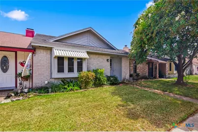 208 Versailles Street, Victoria, TX 77904 - Photo 2