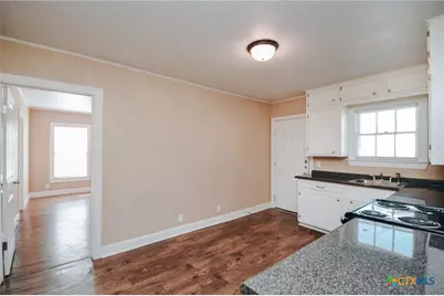 1503 E Virginia Avenue, Victoria, TX 77901 - Photo 22