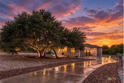 292 Canyon Glade, New Braunfels, TX 78132 - Photo 2