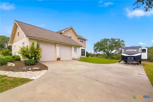 626 Basswood St, Victoria, TX 77904 - Photo 4
