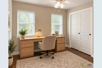 372 W Nacogdoches Street, New Braunfels, TX 78130 - Photo 6