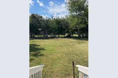 372 W Nacogdoches Street, New Braunfels, TX 78130 - Photo 8
