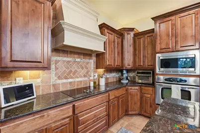 385 Green Park Drive, Belton, TX 76513 - Photo 20