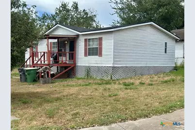 608 E 2nd Street, Victoria, TX 77901 - Photo 2