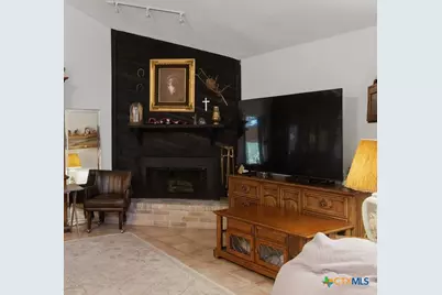 513 Lakeshore Drive, Victoria, TX 77905 - Photo 2