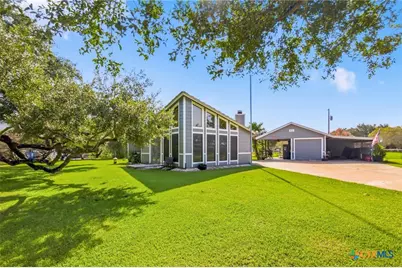513 Lakeshore Drive, Victoria, TX 77905 - Photo 6