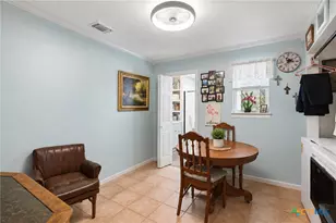 513 Lakeshore Dr, Victoria, TX 77905 - Photo 12