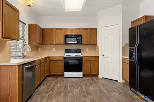 2067 Heaton Hall Dr, New Braunfels, TX 78130 - Photo 6