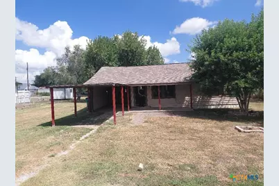 107 E Saint Mary Street, Runge, TX 78151 - Photo 1