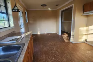 107 E St Mary St, Runge, TX 78151 - Photo 4
