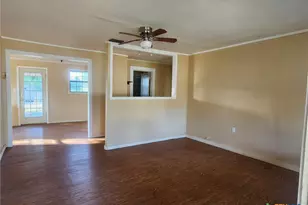 107 E St Mary St, Runge, TX 78151 - Photo 2