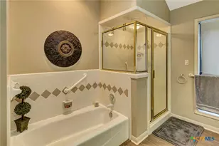 107 Windwood Ln, Victoria, TX 77904 - Photo 30