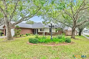 602 Newhaven St, Victoria, TX 77904 - Photo 2