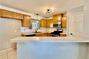 602 Newhaven St, Victoria, TX 77904 - Photo 6