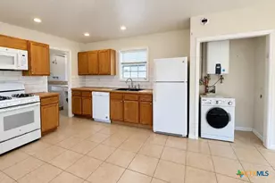 405 & 407 S 6th St, Gatesville, TX 76528 - Photo 24