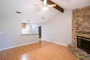 108 Cromwell Dr, Victoria, TX 77901 - Photo 6