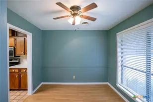 108 Cromwell Dr, Victoria, TX 77901 - Photo 10
