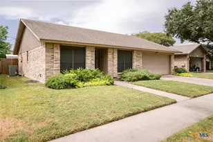 108 Cromwell Dr, Victoria, TX 77901 - Photo 2