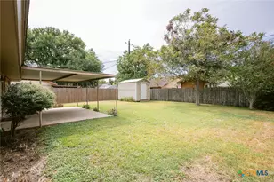 108 Cromwell Dr, Victoria, TX 77901 - Photo 26