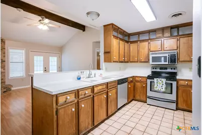 108 Cromwell Drive, Victoria, TX 77901 - Photo 8