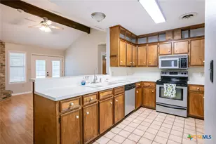 108 Cromwell Dr, Victoria, TX 77901 - Photo 8