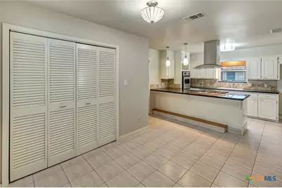 607 Bedivere Drive, Victoria, TX 77904 - Photo 4