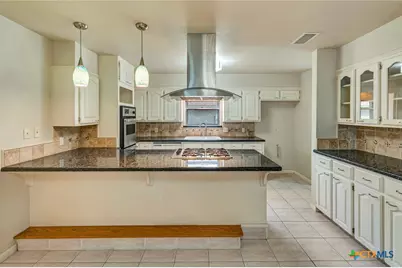 607 Bedivere Drive, Victoria, TX 77904 - Photo 8
