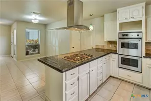 607 Bedivere Dr, Victoria, TX 77904 - Photo 12