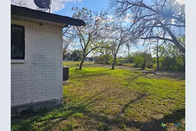 1024 Fm 1145, Kenedy, TX 78119 - Photo 28