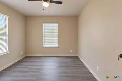 1310 N College Street, Killeen, TX 76541 - Photo 12